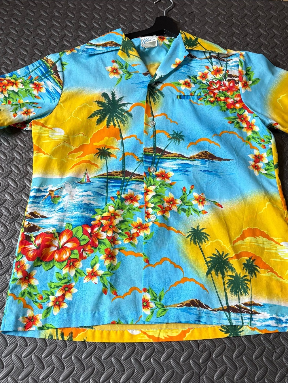 Kolekole 70s Tropical Hawaiian Shirt - Blue & Yellow Floral